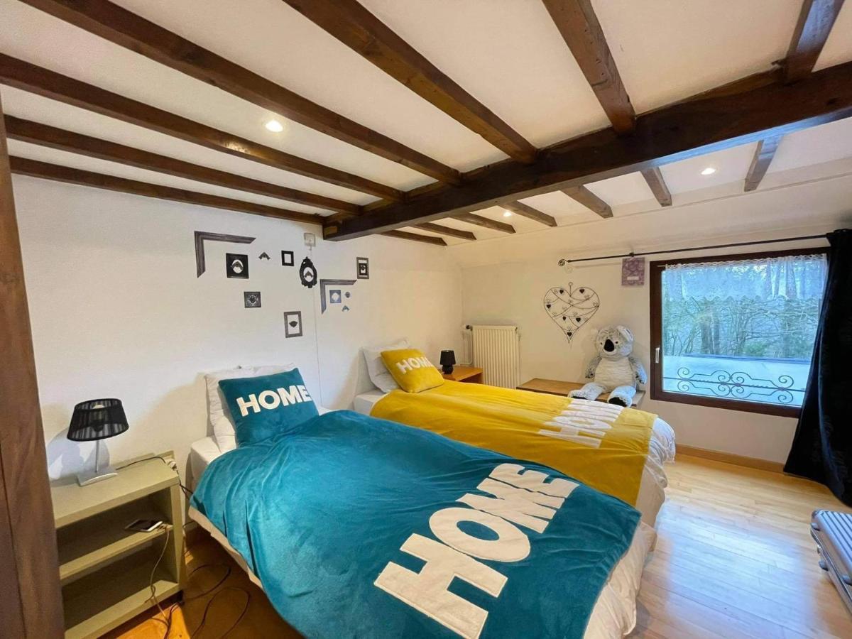 Lesse En Ciel Vous Accueille Avec Plaisir . Villa Houyet ภายนอก รูปภาพ