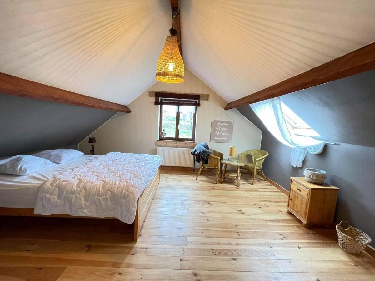 Lesse En Ciel Vous Accueille Avec Plaisir . Villa Houyet ภายนอก รูปภาพ