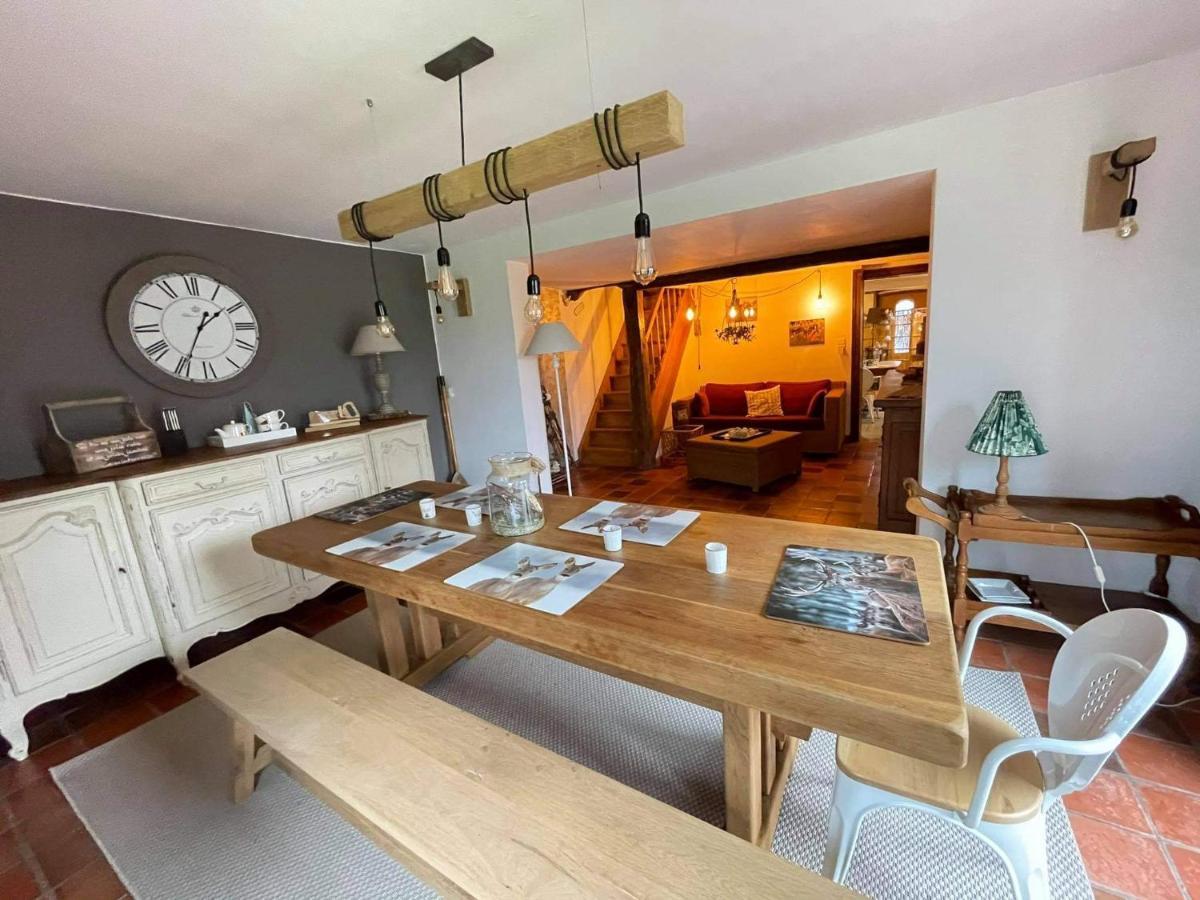Lesse En Ciel Vous Accueille Avec Plaisir . Villa Houyet ภายนอก รูปภาพ