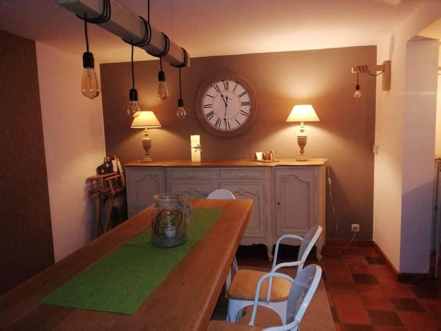Lesse En Ciel Vous Accueille Avec Plaisir . Villa Houyet ภายนอก รูปภาพ